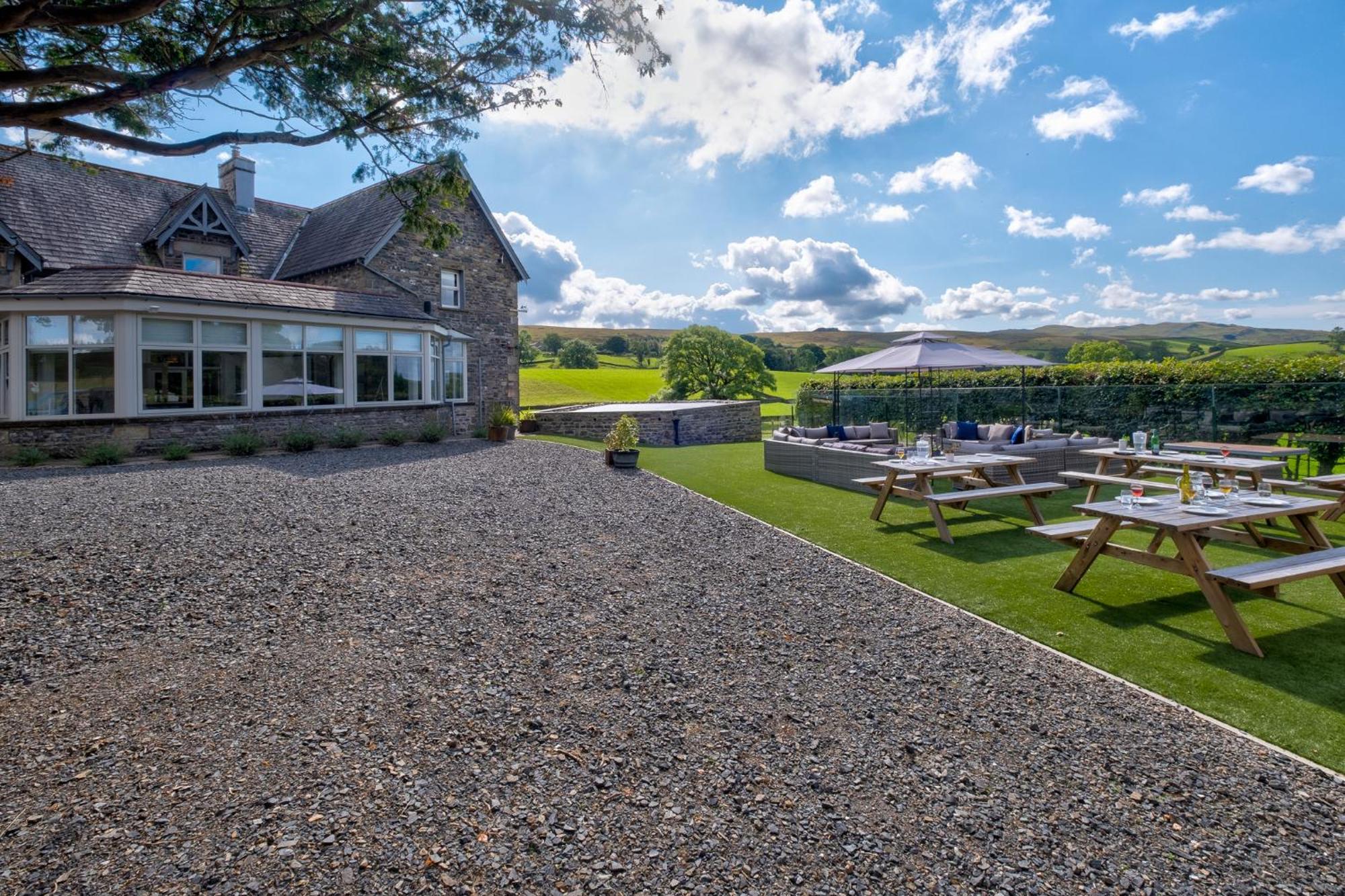 Howgills House Hotel Sedbergh Exterior photo